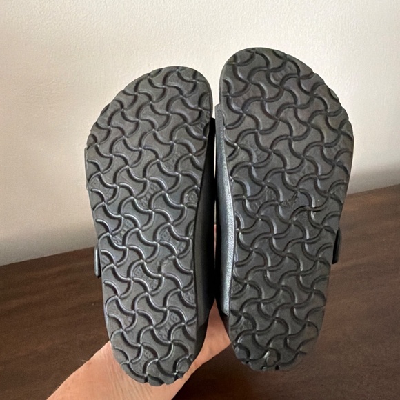 Birkenstock Black Rubber Kids Sandals 2 Straps Size 27 (youth 9-9.5) - Picture 9 of 10